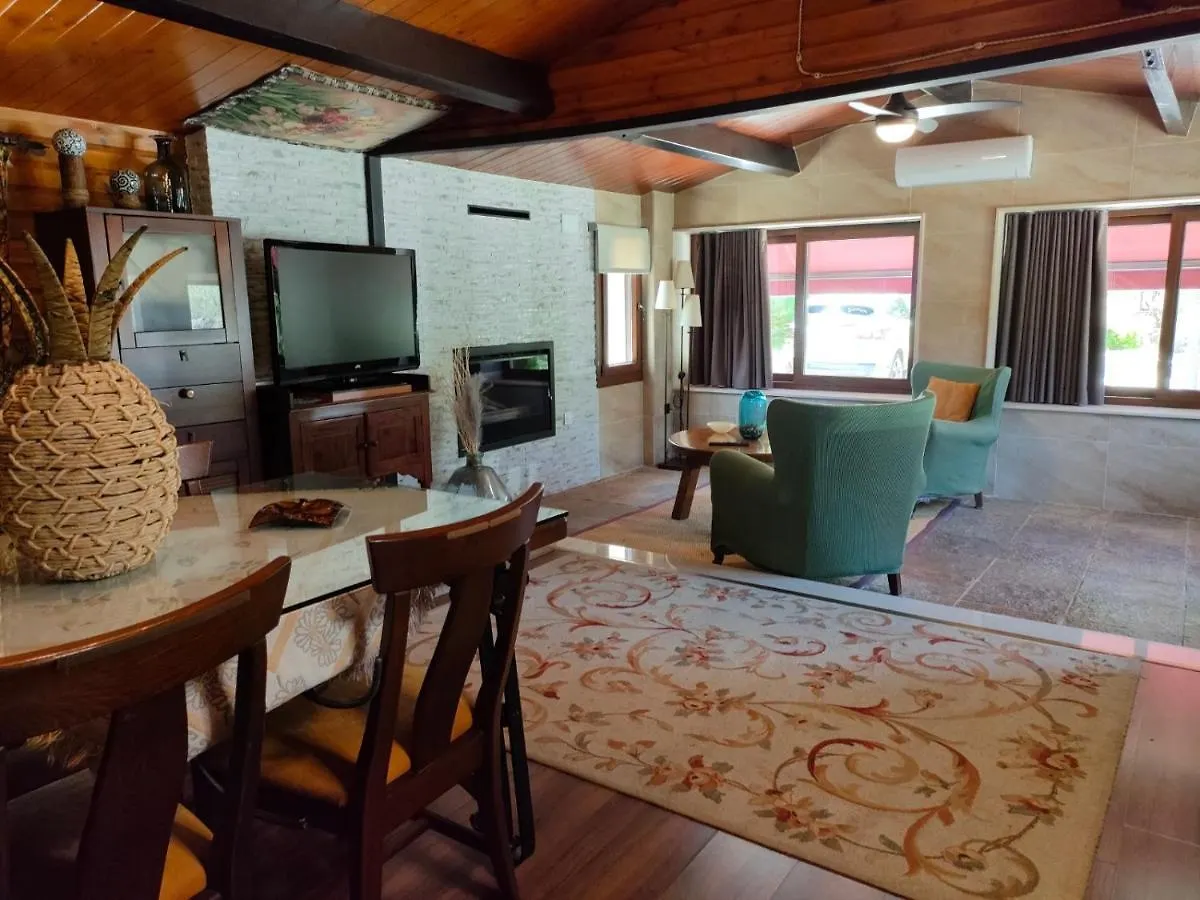 Cabana De Madera Junto Al Lago Las Jaras 코르도바 0*,  스페인