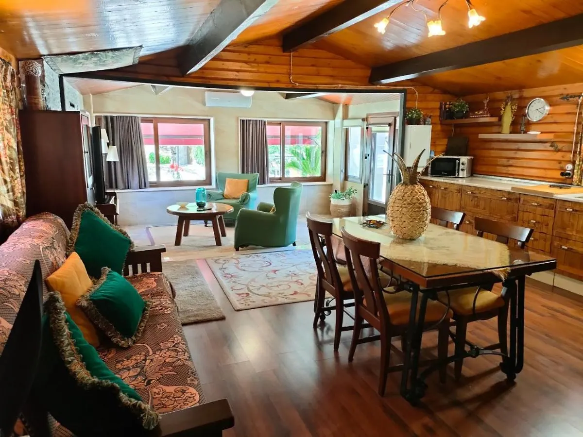 Cabana De Madera Junto Al Lago Las Jaras 코르도바 샬레